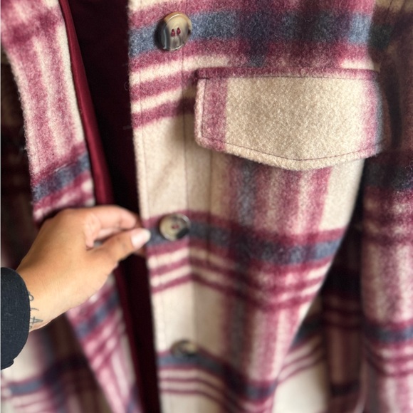 Coat - Picture 2 of 3